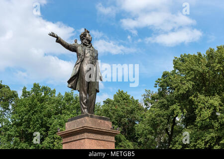 RUSSIA, San Pietroburgo - Agosto 18, 2017: Monumento al grande poeta russo Alexander Pushkin sulla Piazza delle Arti e il Museo Russo Statale del suo Im Foto Stock
