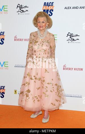 Beverly Hills, CA. Xx Apr, 2018. Barbara Davis presso gli arrivi per la venticinquesima gara annuale per cancellare Gala, il Beverly Hilton Hotel di Beverly Hills, CA il 20 aprile 2018. Credito: Priscilla concedere/Everett raccolta/Alamy Live News Foto Stock