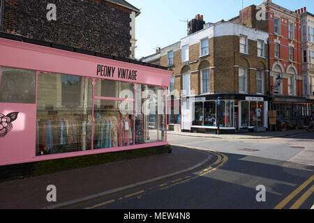 La città vecchia e negozi vintage di Margate nel Kent England Regno Unito. Foto Stock