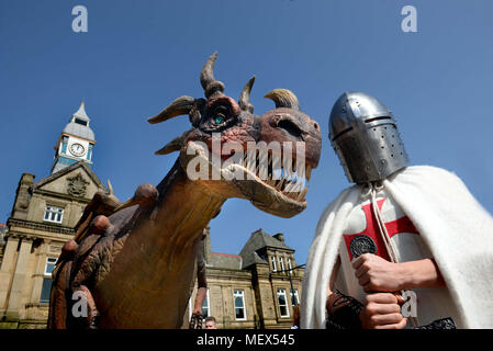 St George's Giorno / Punch & Judy, Darwen / Clitheroe, Lancashire 23 Aprile 2018 Foto Stock