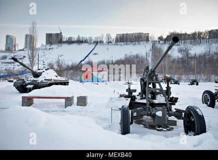 Il Parco della Vittoria, veicoli militari, Nizhny Novgorod, T-10M, 61-K Foto Stock