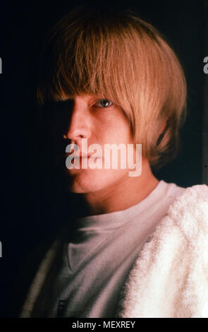 Brian Jones, britischer Musiker, Leadgitarrist und der Mitrgünder banda "Rolling Stones" ca. 1965. Brian Jones, musicista britannico e co-fondatore della banda "Rolling Stones" ca. 1965. Foto Stock