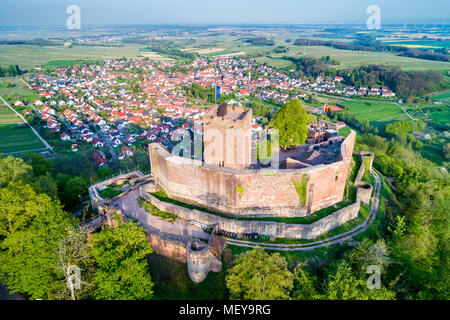 Landeck castello e città Klingenmunster Renania-Palatinato, Germania Foto Stock