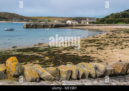 La spiaggia di Porto a New Grimsby su Tresco, isole Scilly, West Country Foto Stock