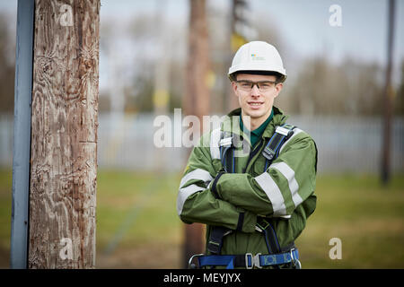 SCOTTISHPOWER partecipante dal Galles del Nord essendo formati per lavorare sui cavi di alimentazione Foto Stock