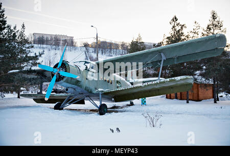 Il Parco della Vittoria, veicoli militari, Nizhny Novgorod, Antonov un-2TD Foto Stock