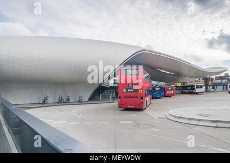 Stazione degli autobus Slough di Blur architetti: Phillip Roberts Foto Stock