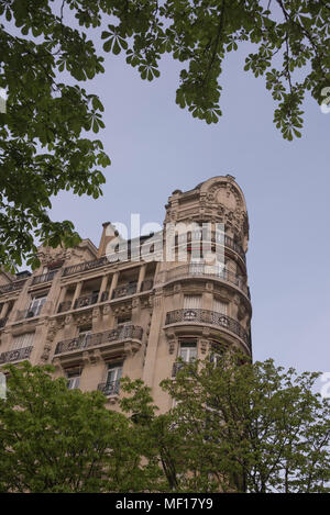 Edificio di appartamenti nel XVI Arrondissement, Parigi, Francia Foto Stock