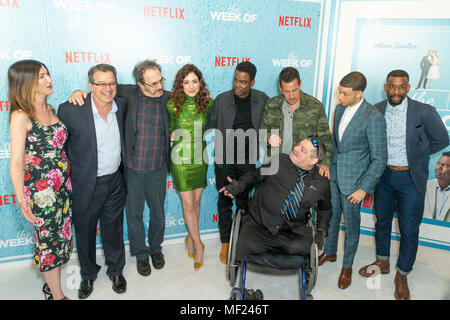 New York, NY - Aprile 23, 2018: Jackie Sandler, Allen Covert, Robert Smigel, Allison forte, Chris Rock, Adam Sandler, Roland Buck III, Chuck Nizza, Jim Barone frequentare premiere della Settimana di a AMC Loews Lincoln Square Credit: lev radin/Alamy Live News Foto Stock