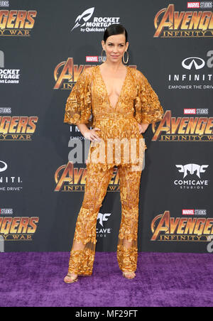 HOLLYWOOD, CA - 23 aprile: Evangeline Lilly, alla Premiere Mondiale dei vendicatori: infinito la guerra a El Capitan Theatre di Los Angeles, la California il 23 aprile 2018. Credito: Faye Sadou/MediaPunch Foto Stock