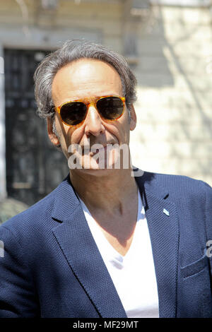 Atene, Grecia. 24 apr, 2018. Compositore di musica ALEXANDRE DESPLAT dà una masterclass a greco giovani musicisti. Credito: Aristidis Vafeiadakis/ZUMA filo/Alamy Live News Foto Stock