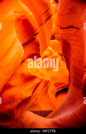 Abbassare Antelope Canyon vicino a Page in Arizona, Stati Uniti d'America Foto Stock