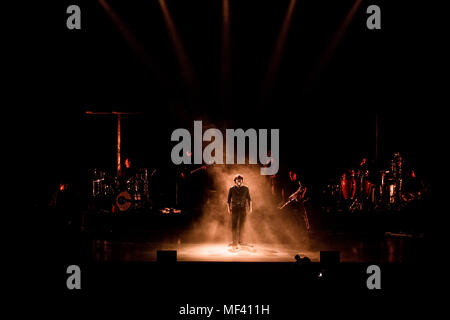 Roma, Italia. 22 apr, 2018. Mannarino con il tour "L'impero crollerà' arriva nella sua Roma. Credito: Stefano Cappa/Pacific Press/Alamy Live News Foto Stock