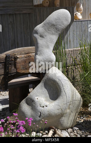 Adrian Stonebalancing grigio, il Chelsea Flower Show 2015 Foto Stock