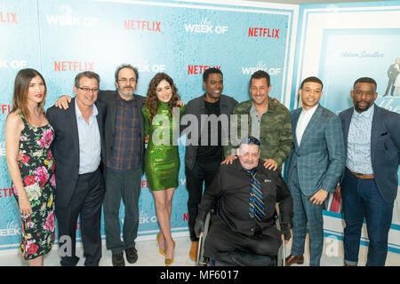 Jackie Sandler, Allen Covert, Robert Smigel, Allison forte, Chris Rock, Adam Sandler, Roland Buck III, Chuck Nizza, Jim Barone frequentare premiere della Settimana di a AMC Loews Lincoln Square (foto di Lev Radin/Pacific Stampa) Foto Stock