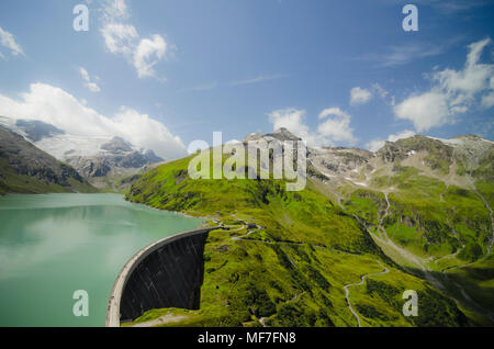 Austria, Kaprun, Mooserboden diga con Drossensperre parete dam Foto Stock