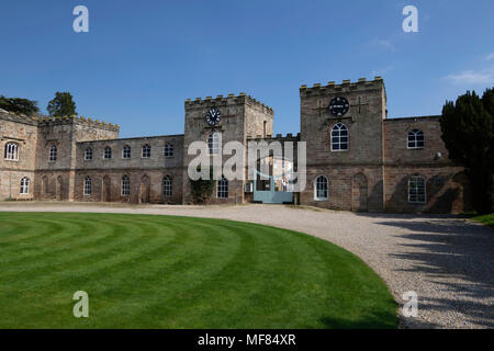 The Gatehouse nel parco del castello di Ripley,North Yorkshire, Inghilterra, Regno Unito. Foto Stock