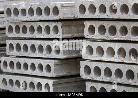 La costruzione in calcestruzzo armato. Close-up. Foto Stock