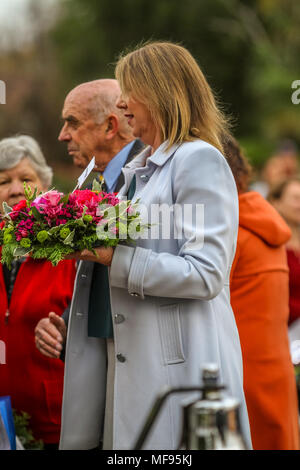 Ballarat, Victoria, Australia. Xxv Aprile 2018. Anzac Day cerimonie in tutta la regione di Ballarat - 2018 segna il 103 anniversario dell'Australia e della Nuova Zelanda le forze di atterraggio su Gallipoli durante la Prima Guerra Mondiale. Credito: Brett keating/Alamy Live News Foto Stock