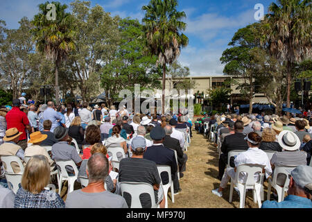 Sydney, Australia. Mercoledì 25 Aprile 2018, Sydney, Australia. ANZAC Day marzo e servizio in Avalon Beach per ricordare coloro che sono morti da Australia e Nuova Zelanda le forze di difesa nei conflitti del passato. Credito: martin berry/Alamy Live News Foto Stock