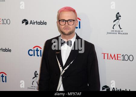 New York, NY, STATI UNITI D'AMERICA. 24 apr, 2018. Christopher Wylie presso gli arrivi per tempo 100 Gala, jazz presso il Lincoln Center di Frederick P. Rose Hall di New York, NY Aprile 24, 2018. Credito: Jason Smith/Everett raccolta/Alamy Live News Foto Stock