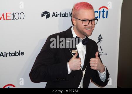 New York, NY, STATI UNITI D'AMERICA. 24 apr, 2018. Christopher Wylie presso gli arrivi per tempo 100 Gala, jazz presso il Lincoln Center di Frederick P. Rose Hall di New York, NY Aprile 24, 2018. Credito: Jason Smith/Everett raccolta/Alamy Live News Foto Stock