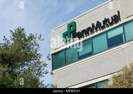 Un logo segno al di fuori della sede della Penn Mutual Life Insurance Company a Horsham, Pensilvania il 22 aprile 2018. Foto Stock