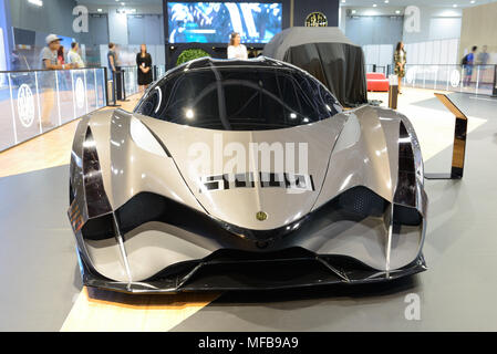 DUBAI, Emirati Arabi Uniti - 17 novembre: Il Devel sedici supercar è su Dubai Motor Show 2017 Il 17 novembre 2017 Foto Stock