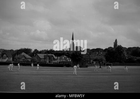 Urban e il paese in bianco e nero e whiites Foto Stock