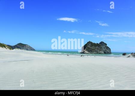 Wharariki Beach, alto di South Island, in Nuova Zelanda Foto Stock