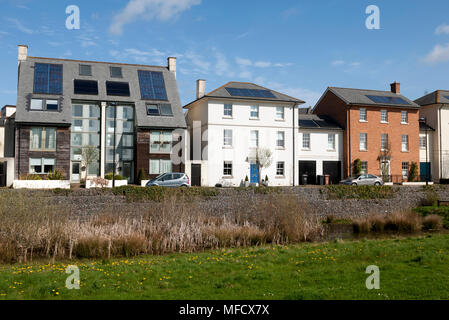 Alloggiamento in Upton visto dal paese di Upton Park, Northampton, Northamptonshire, England, Regno Unito Foto Stock