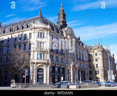 Il Bernheimer-Haus, in una zona residenziale ed edificio commerciale di Monaco di Baviera, costruito 1888/89, architetto Friedrich von Thiersch in stile neo-barocco. Foto Stock