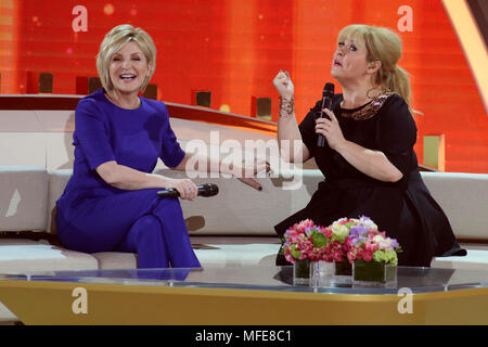 Willkommen bei Carmen Nebel, Hof, Aufzeichnung vom 24.03.2018 Con: Maite Kelly, Carmen Nebel dove: Hof, Germania Quando: 25 Mar 2018 Credit: Becher/WENN.com Foto Stock