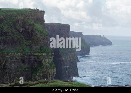 Scogliere di Moher, Irlanda, Europa Oceano Atlantico litorale Foto Stock