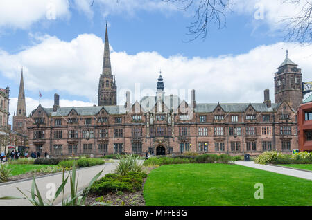 Consiglio di Coventry House che è in stile Tudor e grado 2 elencati che ospita Coventry City Council in Earl Street, Coventry, Regno Unito Foto Stock