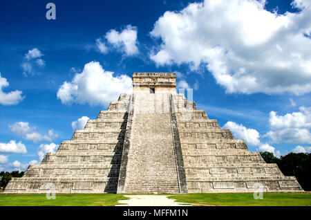 La più notevole struttura a Chichen Itza archeologico sito maya Foto Stock