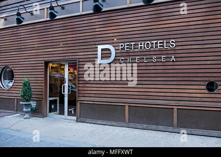 L'esterno Dell D Pet Hotel su West 27th Street nel quartiere di Chelsea di Manhattan, New York City. Foto Stock