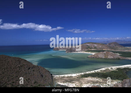 Vista della spiaggia Balandra, Mare di Cortez, Baja California, Messico, Oriente Oceano Pacifico Data: 24.06.08 RIF: ZB777 115632 0001 credito obbligatoria: Oceani- Foto Stock