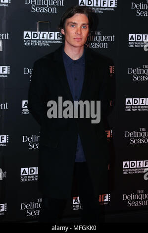 Cillian Murphy arriva per la prima mondiale della Delinquent Season al Cineworld di Dublino. Foto Stock