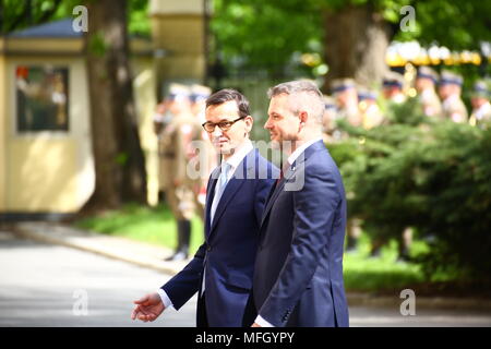 Varsavia, Polonia. Xxv Aprile, 2018. Primo ministro slovacco Peter pellegrini arrivati per la visita ufficiale al Primo Ministro polacco Mateusz Morawiecki a Varsavia. Credito: Jakob Ratz/Pacific Press/Alamy Live News Foto Stock