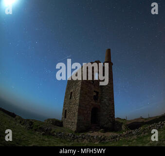 Wheal Owles miniera di stagno sulla North Cornish Coast, una reliquia della antica industria in Cornovaglia Foto Stock