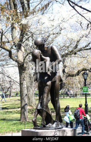 Romeo e Giulietta statua, il Delacorte Theatre, Central Park, NYC Foto Stock