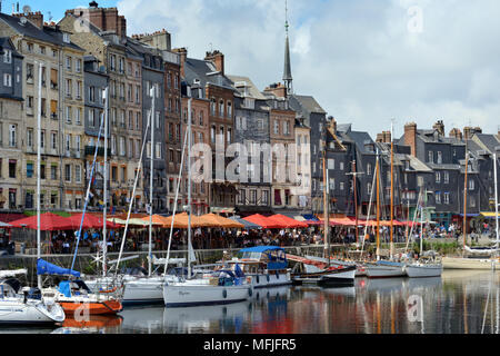 Il Vieux Bassin, Porto Vecchio, St. Catherine's Quay, Honfleur, Calvados, Basse Normandie (Normandia), Francia, Europa Foto Stock