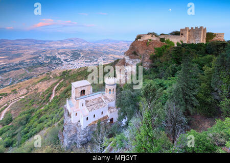 Torretta Pepoli e Castello di Venere, Erice, provincia di Trapani, Sicilia, Italia, Europa Foto Stock