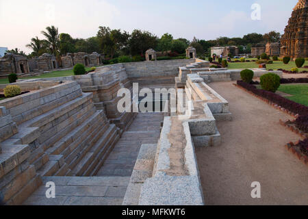 Mahadeva tempio, Itgi, nello stato di Karnataka, IndiaStepped ben restaurata dal Dipartimento Archeologico dell India Foto Stock