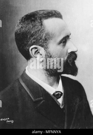 Alphonse Bertillon (1853-1914) francese funzionario di polizia. Nel 1880, quando il capo di Parigi ufficio di identificazione, Bertillon ideato un metodo di identificazione di criminali utilizzando misurazioni antropometriche. Esso è stato utilizzato per un numero di anni, ma è stato sostituito da impronte digitali. Foto di Nadar, Parigi, c1880. Nadar era lo pseudonimo di Gaspard-Felix Tournachon (1820-1910), giornalista francese, artista e fotografo. Foto Stock