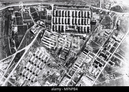 Vista aerea di Auschwitz I campo di concentramento, 4 aprile 1944. Auschwitz-Birkenau, Polonia, è stato il più grande dei nazisti tedeschi nei campi di concentramento e di sterminio durante la Seconda Guerra Mondiale. Foto Stock