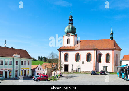 Kostel sv. Mikuláše, Nový Knín, Středočeský kraj, Česká republika / st Nicolaus chiesa, Novy Knin, Central Bohemian Region, Repubblica Ceca Foto Stock