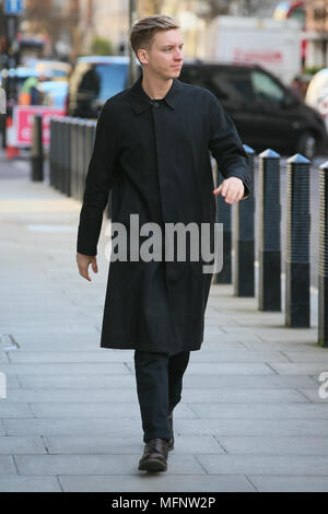 Il cantante George Ezra arrivando alla BBC Radio One studios di eseguire sul Live Lounge - Londra dotata: George Esdra dove: Londra, Regno Unito quando: 26 Mar 2018 Credit: WENN.com Foto Stock