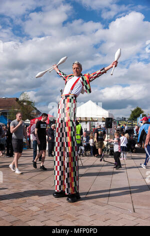 Stratford upon Avon, Warwickshire, 22 aprile 2018. Il giorno finale di U.K la prima statua vivente della concorrenza in Bancroft giardini che è stato trattenuto Foto Stock